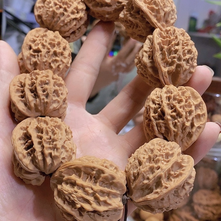 【闪购商品】文玩核桃把件37玲珑塔手持