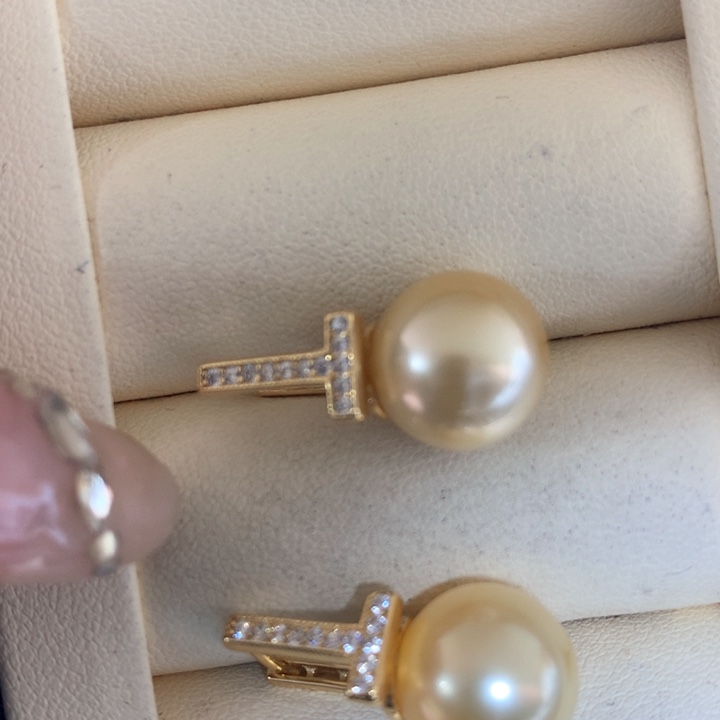 银S925镶嵌耳饰海水珍珠