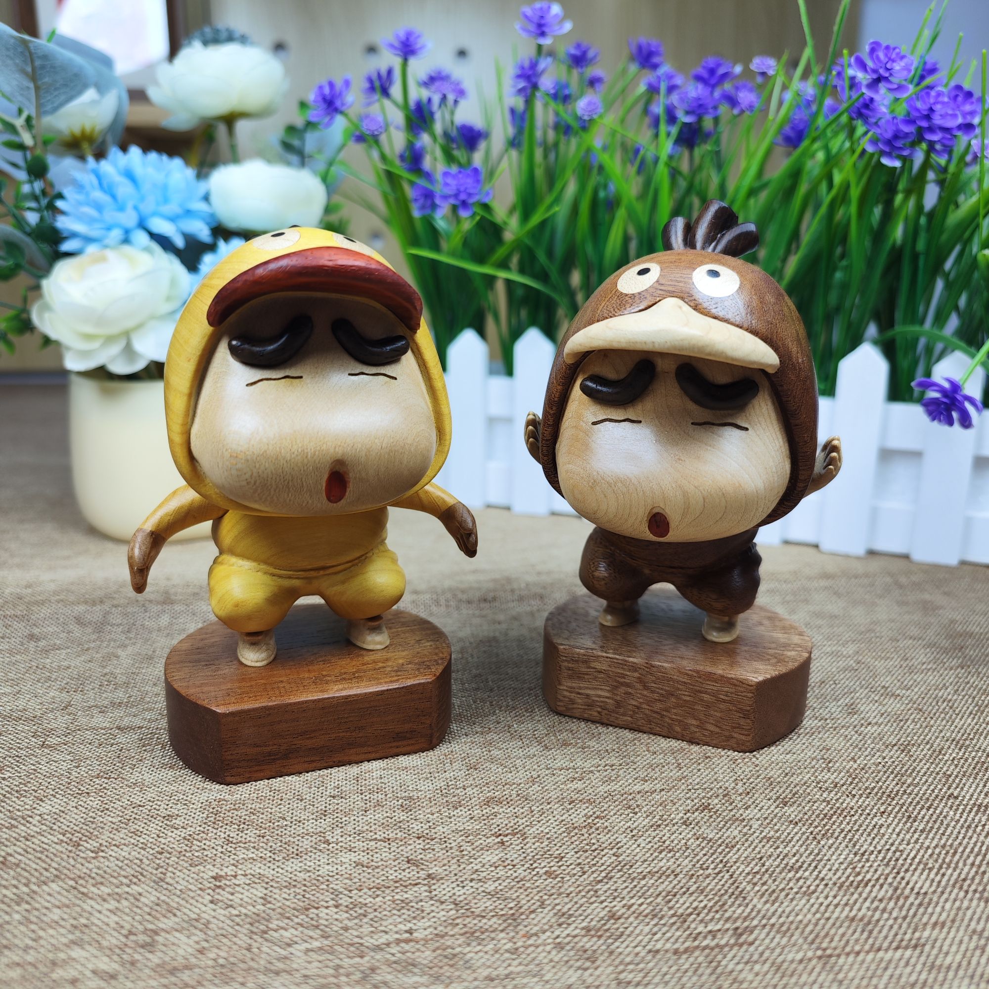 实木雕刻可爱可达新蜡笔小新摆件