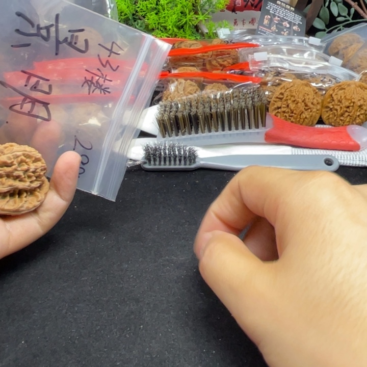 文玩核桃把件景*四座楼