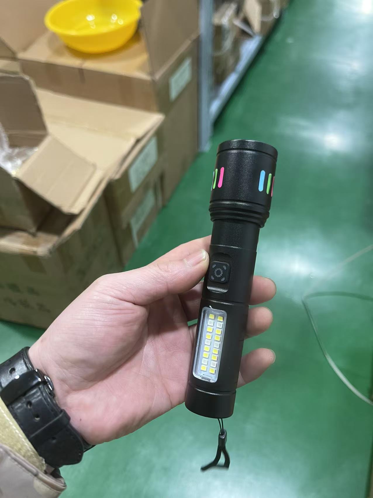 【武班长专属】户外旅行小型便携手电筒