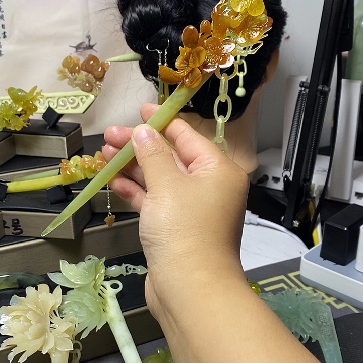 是***哎蛇纹石玉合金发饰