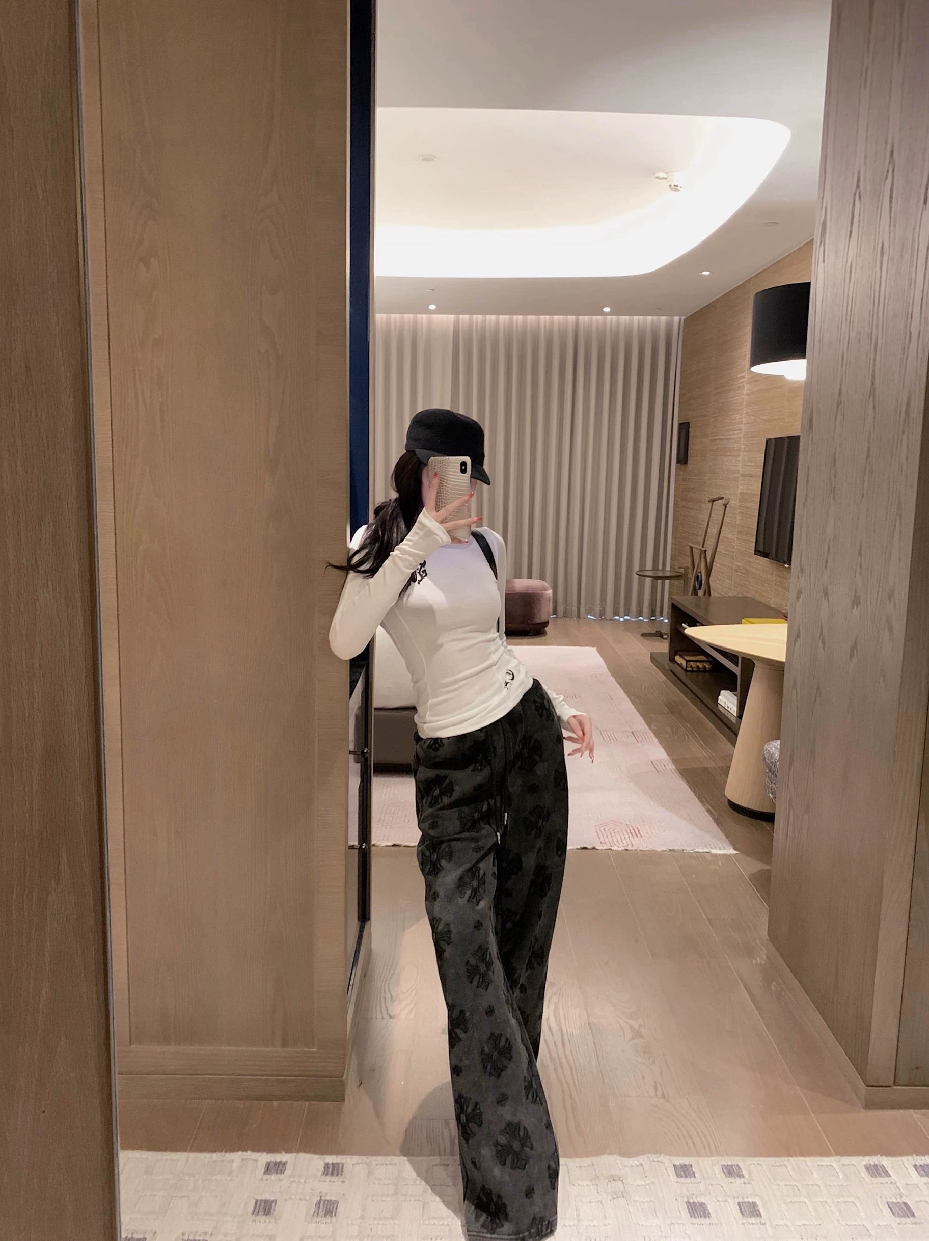 KUNGE-2025新款水洗黑灰直筒牛仔裤-KG16877