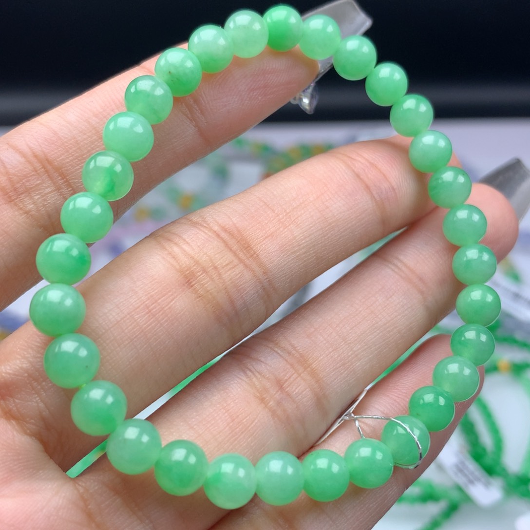 翡翠手链未镶嵌卡