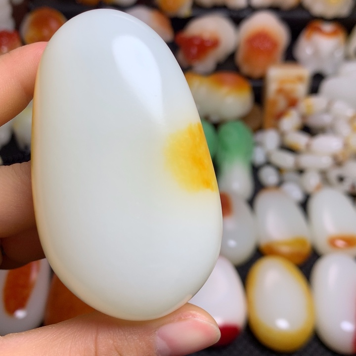 新疆戈壁石五彩石