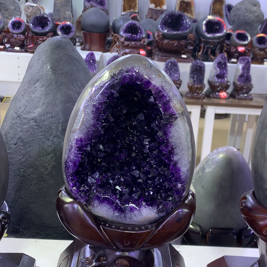 未镶嵌水晶大型摆件（非配饰）