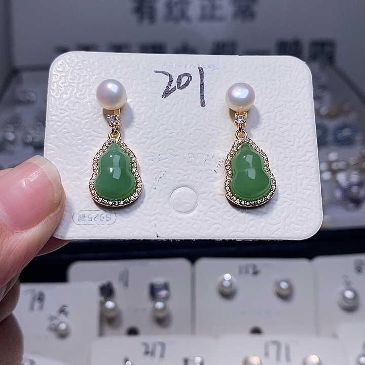 淡水珍珠银S925镶嵌耳饰