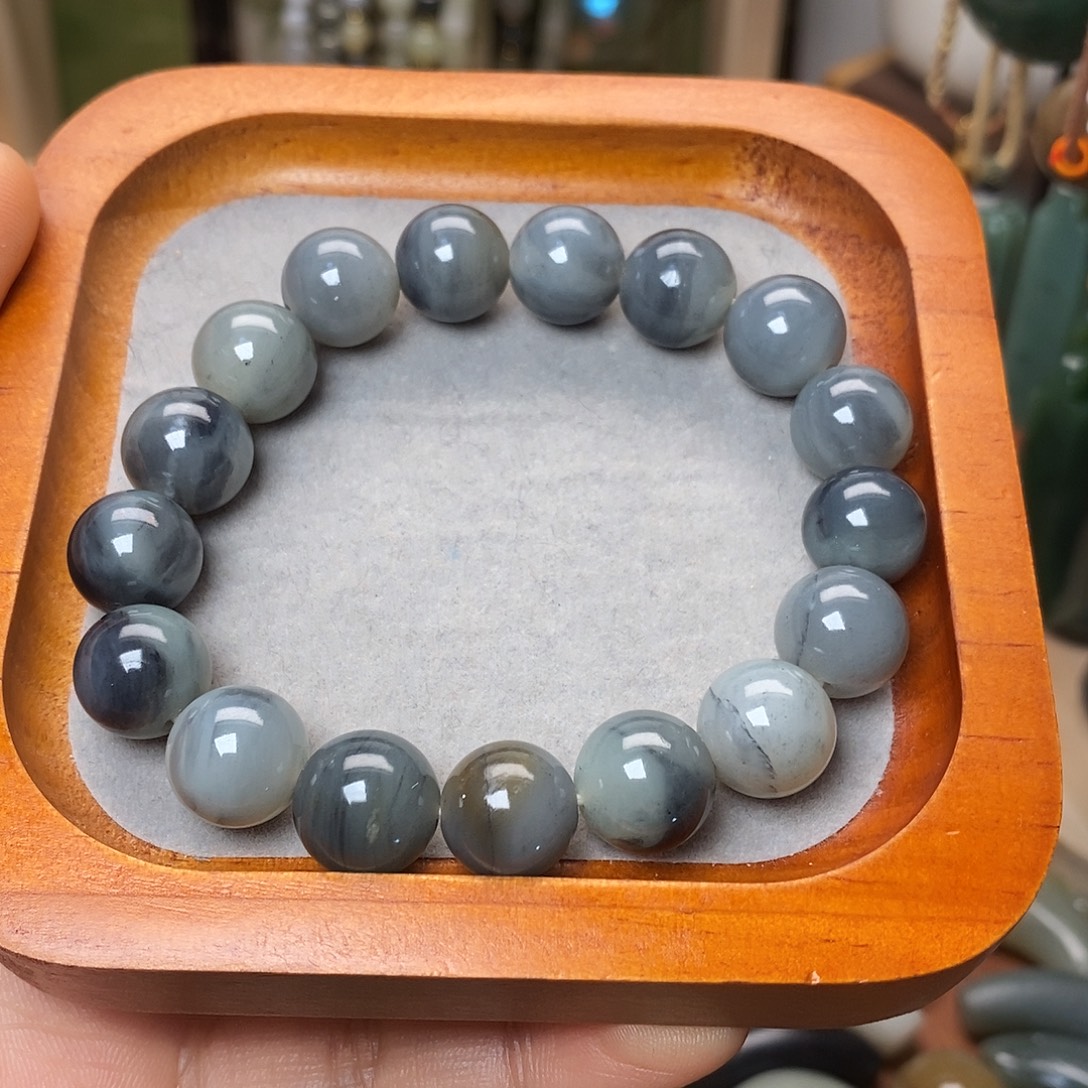 蕊***和田玉未镶嵌颈饰