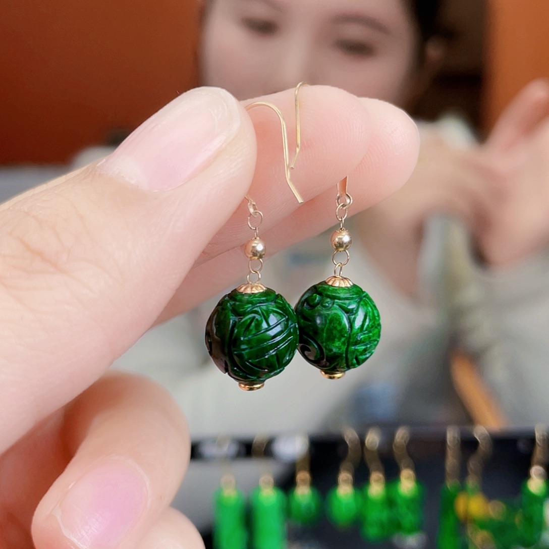 翡翠18K金镶嵌耳饰