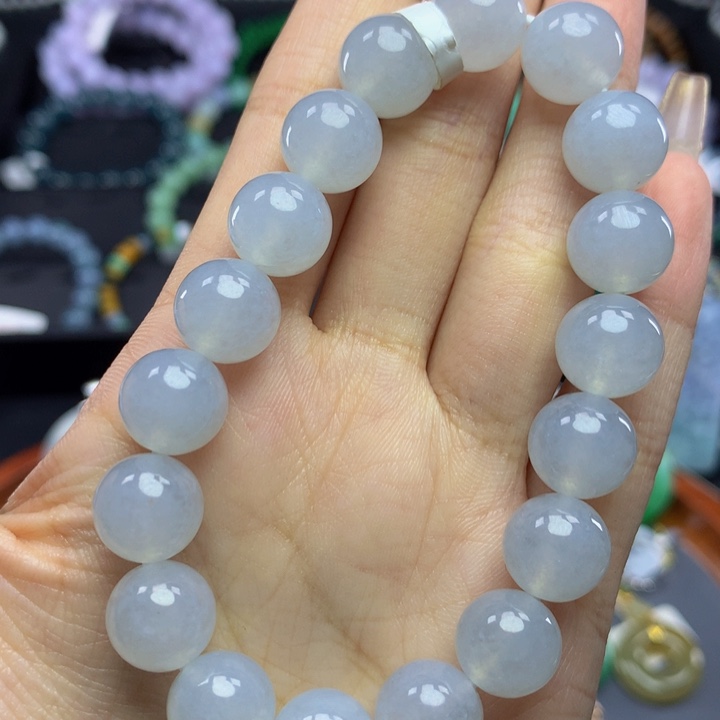 翡翠手链未镶嵌翡翠