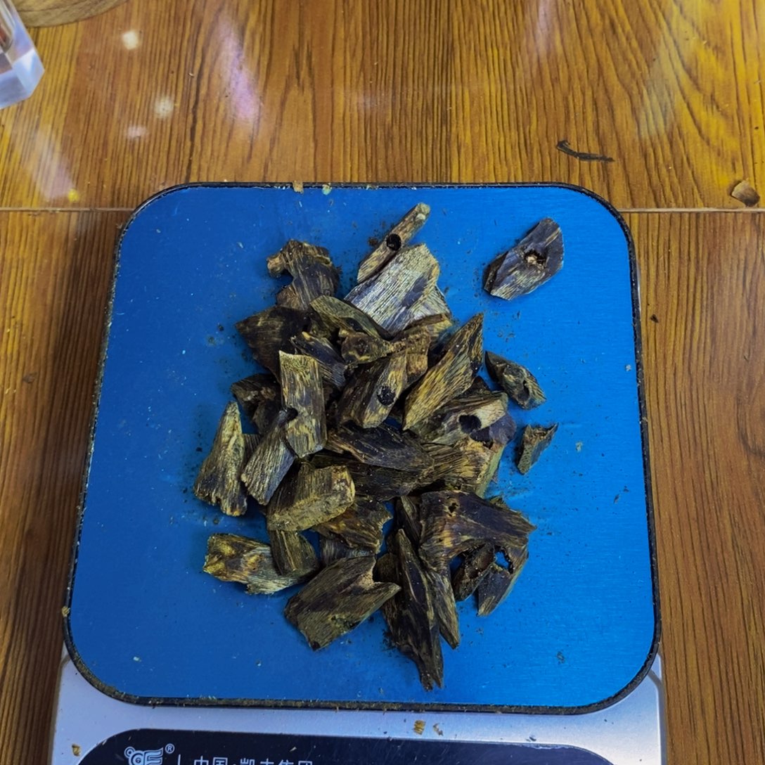 K***>沉香沉香碎屑棋楠张勺子块料40克