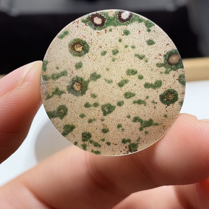 泽***玛瑙/玉髓未镶嵌颈饰