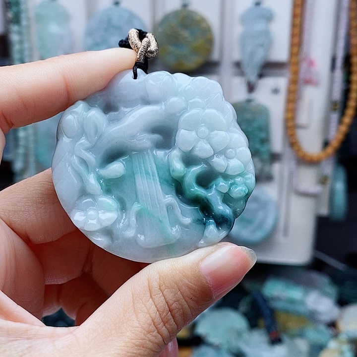 翡翠未镶嵌颈饰翡翠