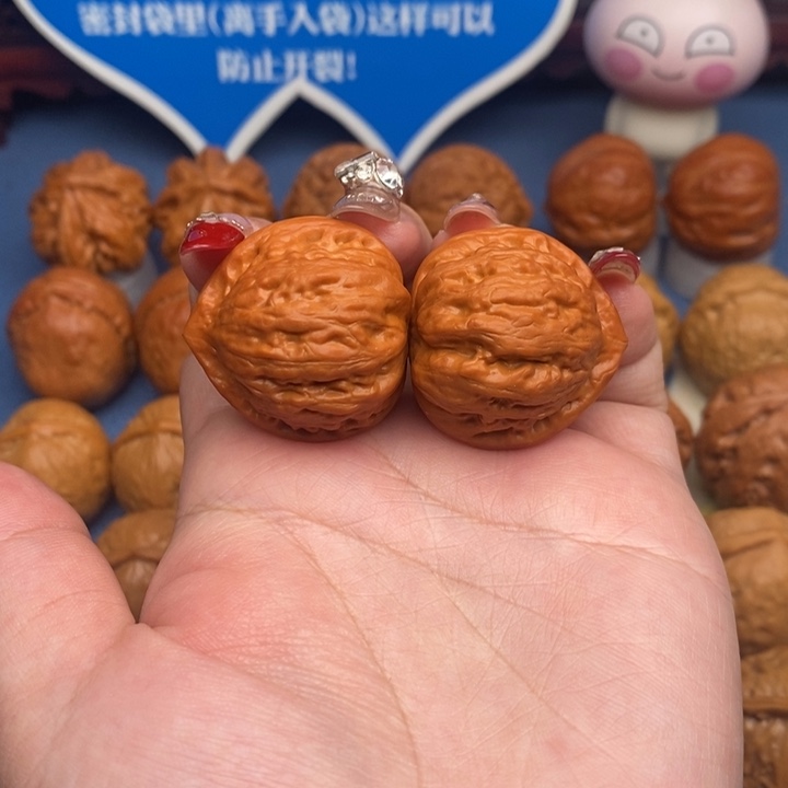 文玩核桃把件胖头陀