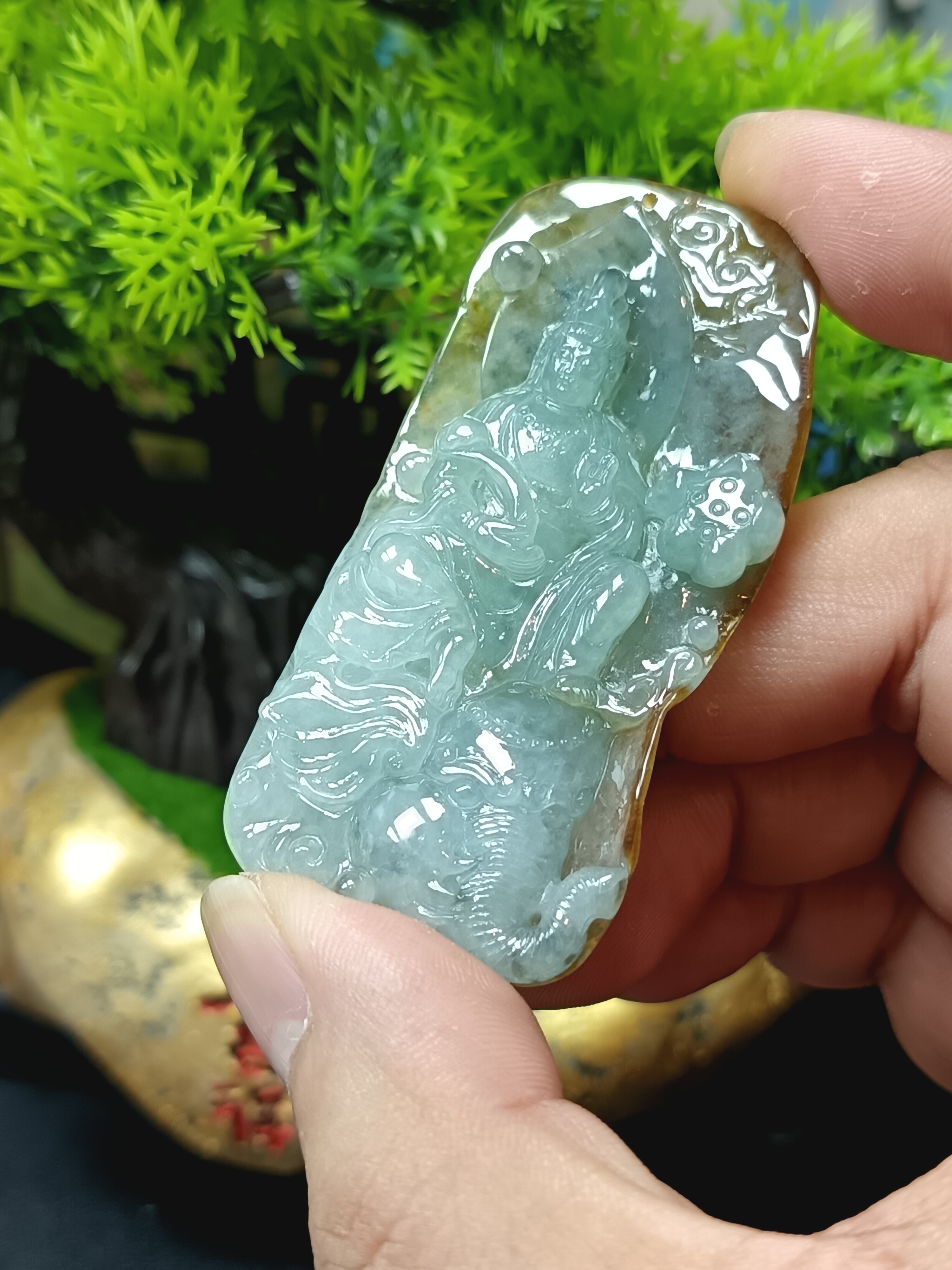 天然缅甸a货翡翠水石冰黄普贤菩萨吊坠