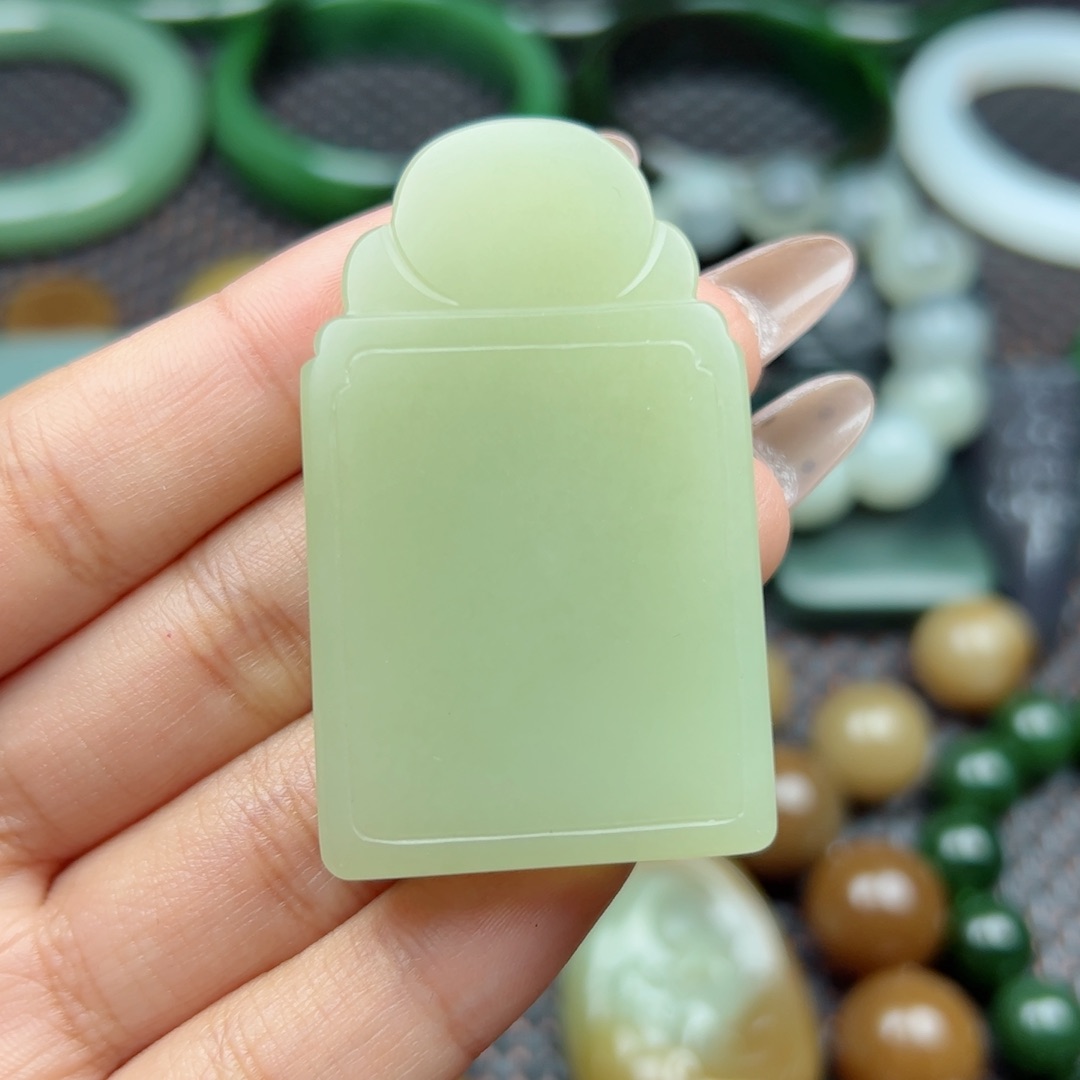 和田玉吊坠未镶嵌