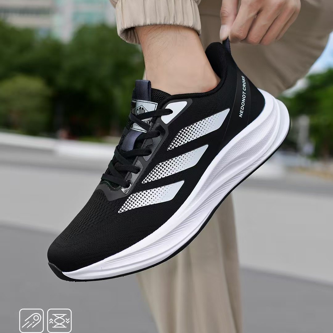 特大码秋季2025休闲男鞋平衡舒适色跑步鞋系带透气缓震男跑鞋软底