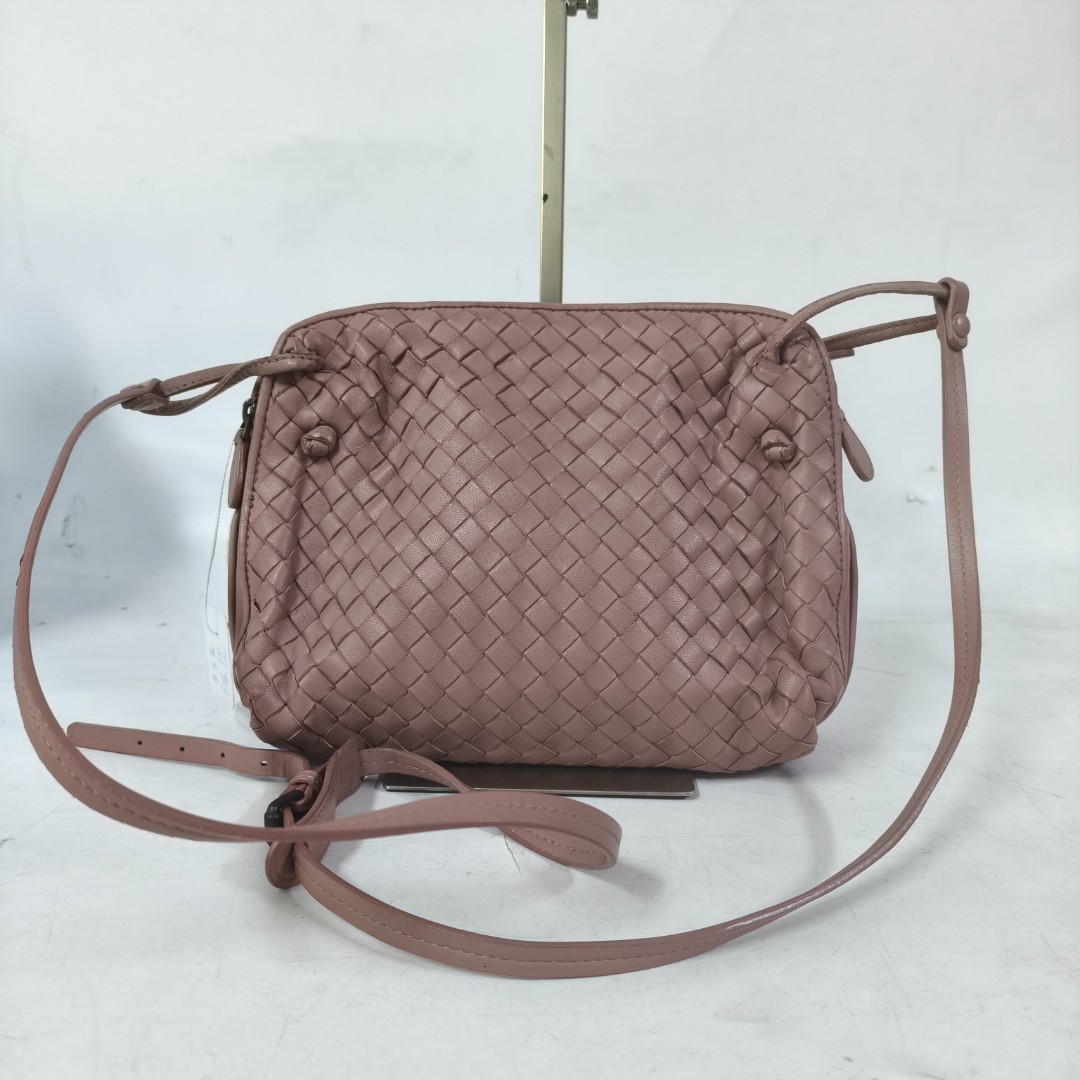 95新 BOTTEGA VENETA/葆蝶家 藕粉色全皮编织斜挎相机包 BH-50901