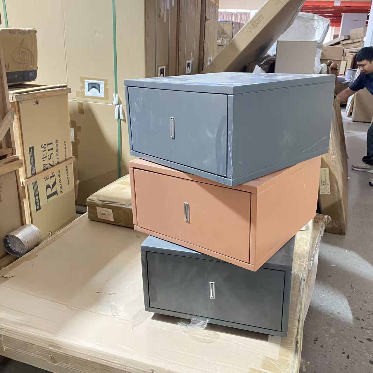 V655（瑕疵 ）三斗柜40*40*66cm【不包安装】库存尾货（三楼）