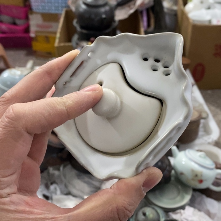 陶瓷艺术品及陶瓷壶