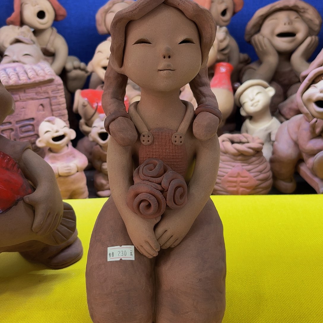 泥塑抱花泥塑摆件家居客厅装饰品