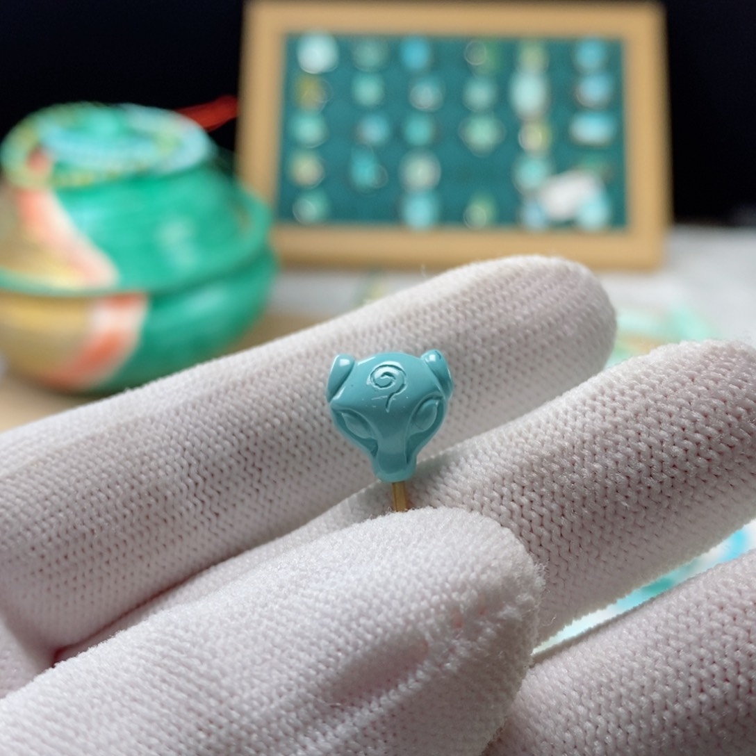 绿松石颈饰未镶嵌