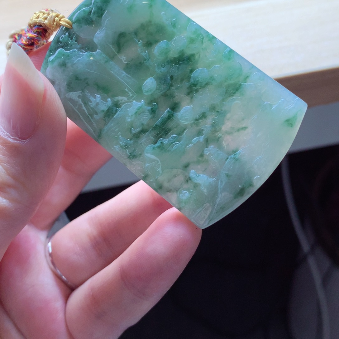 翡翠颈饰未镶嵌吊坠