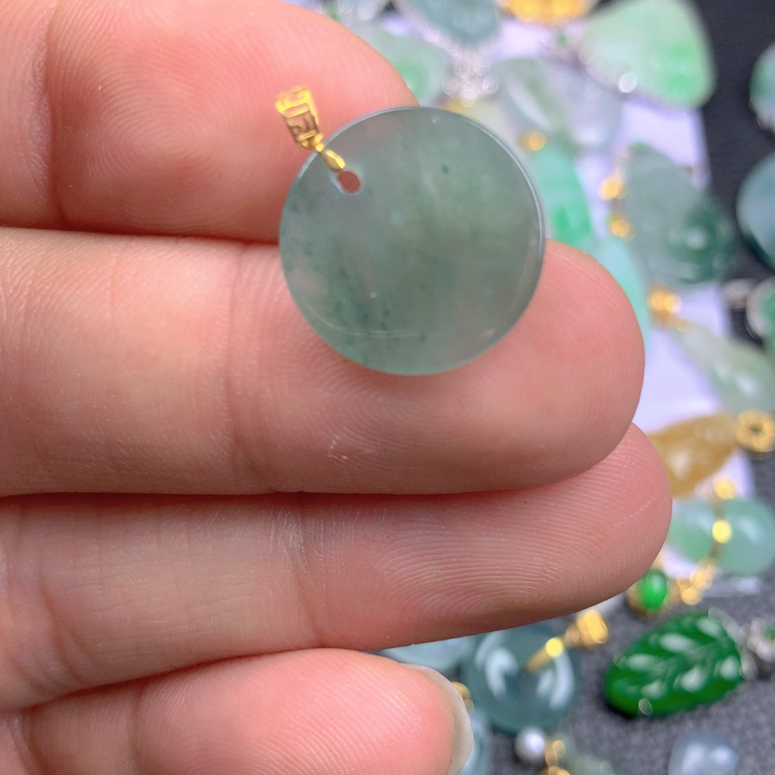 【闪购商品】翡翠18K金镶嵌颈饰翡翠