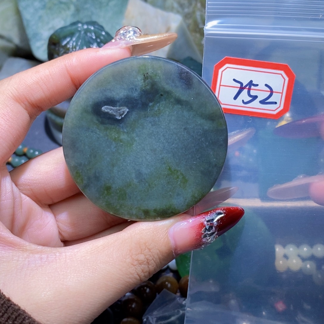 和田玉和田玉边角料随机发未镶嵌