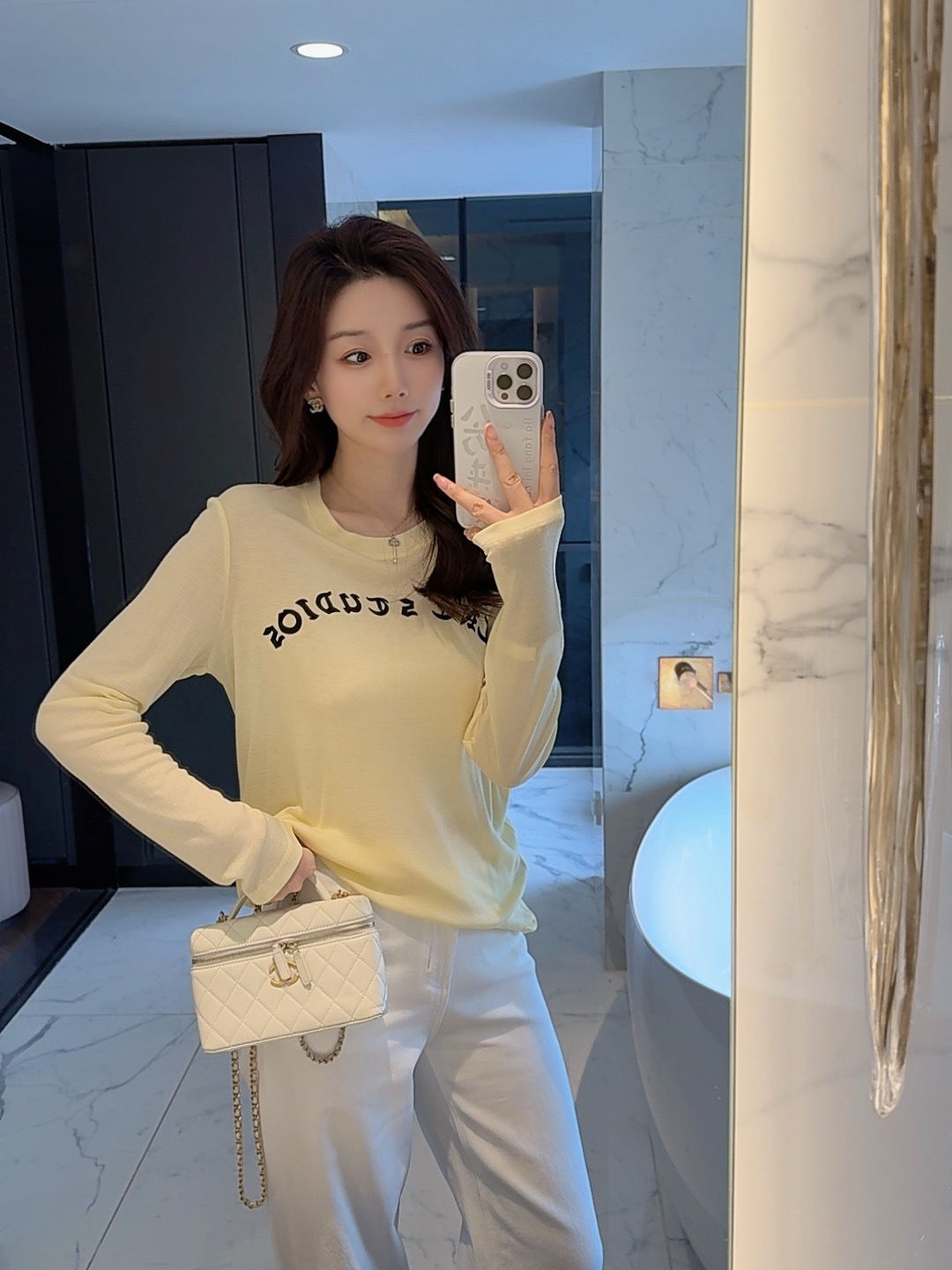 【大静静】弧形字母印花~慵懒感休闲时尚长袖上衣2504