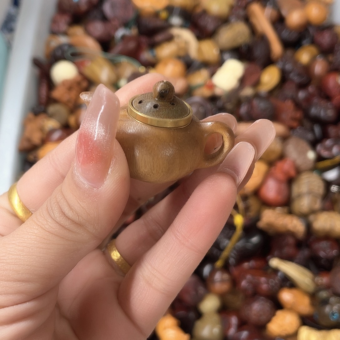 维腊木（绿檀）无事牌