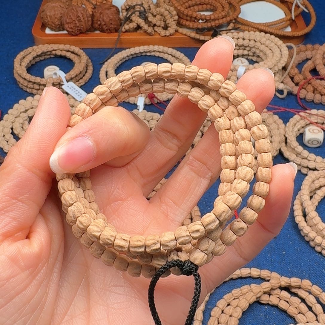 柏香籽/百香籽吊坠鵬