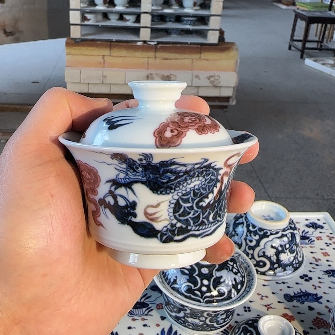釉里红手绘开窑了吧