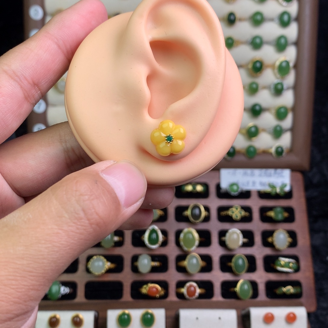 琥珀银S925镶嵌耳饰