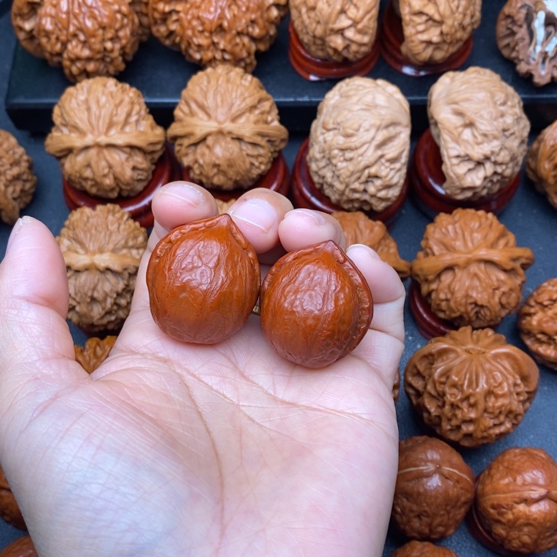 文玩核桃把件貔貅