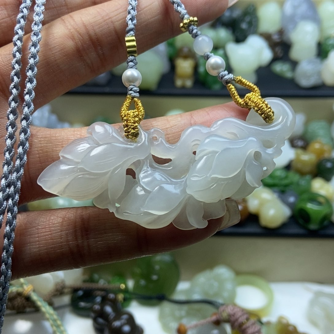 和田玉颈饰未镶嵌