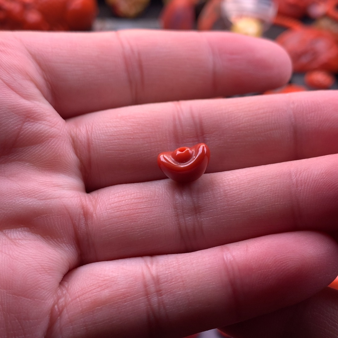 南红玛瑙未镶嵌川料原矿精工背云元宝9mm