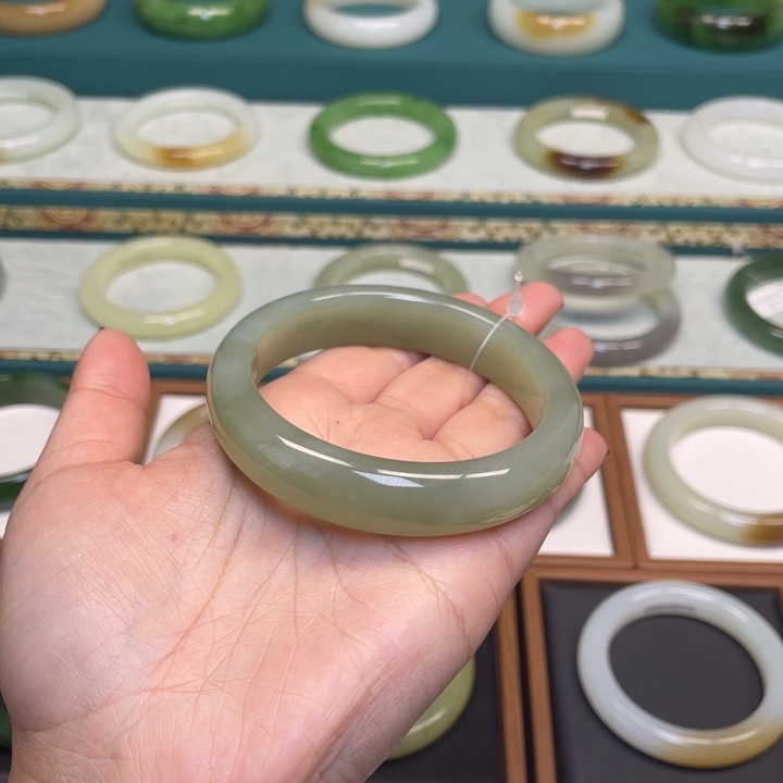 和田玉手镯未镶嵌59