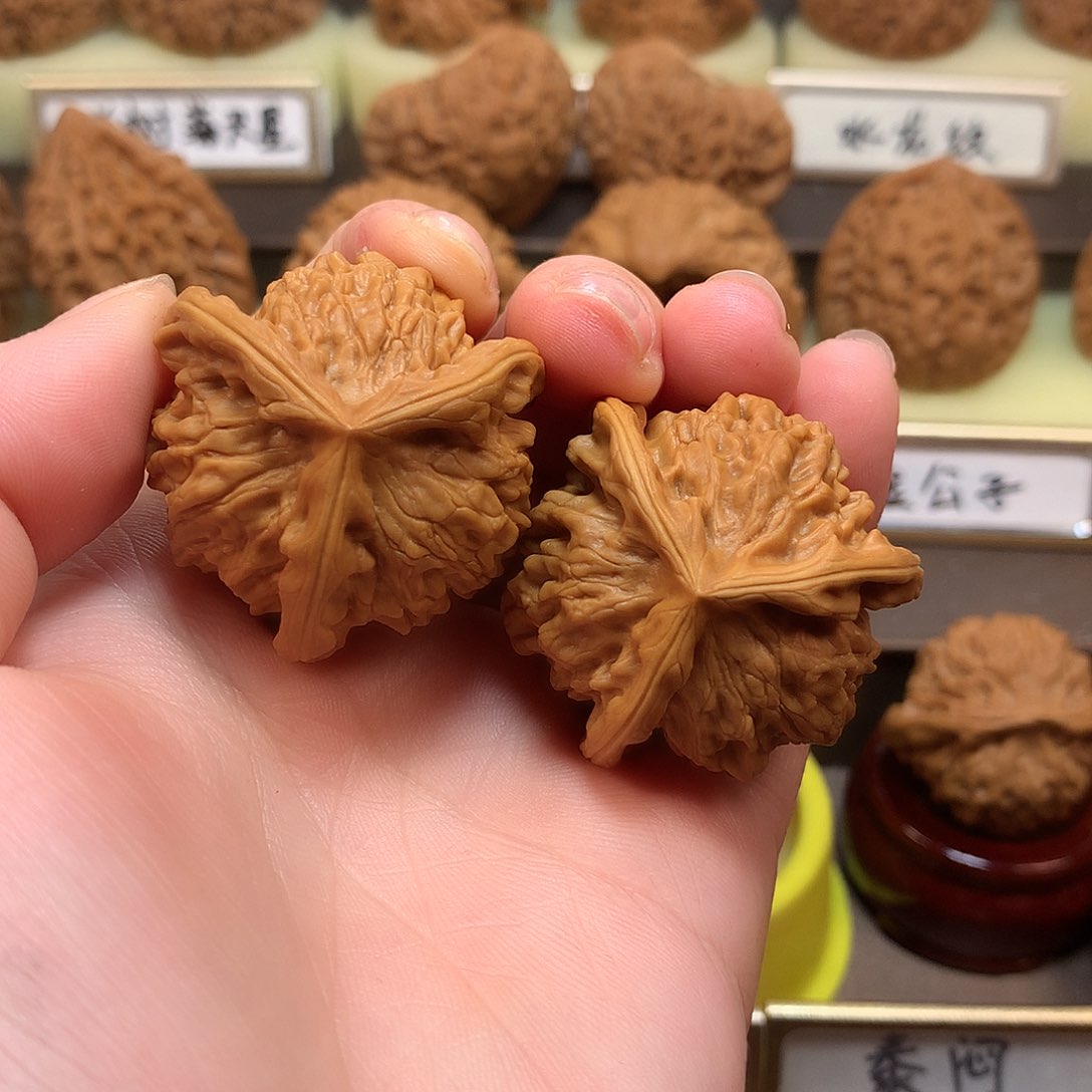 文玩核桃吊坠@*三棱37