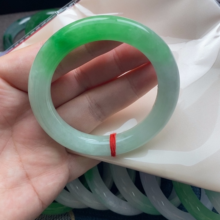 伽***子仿水晶非金属高端手镯01