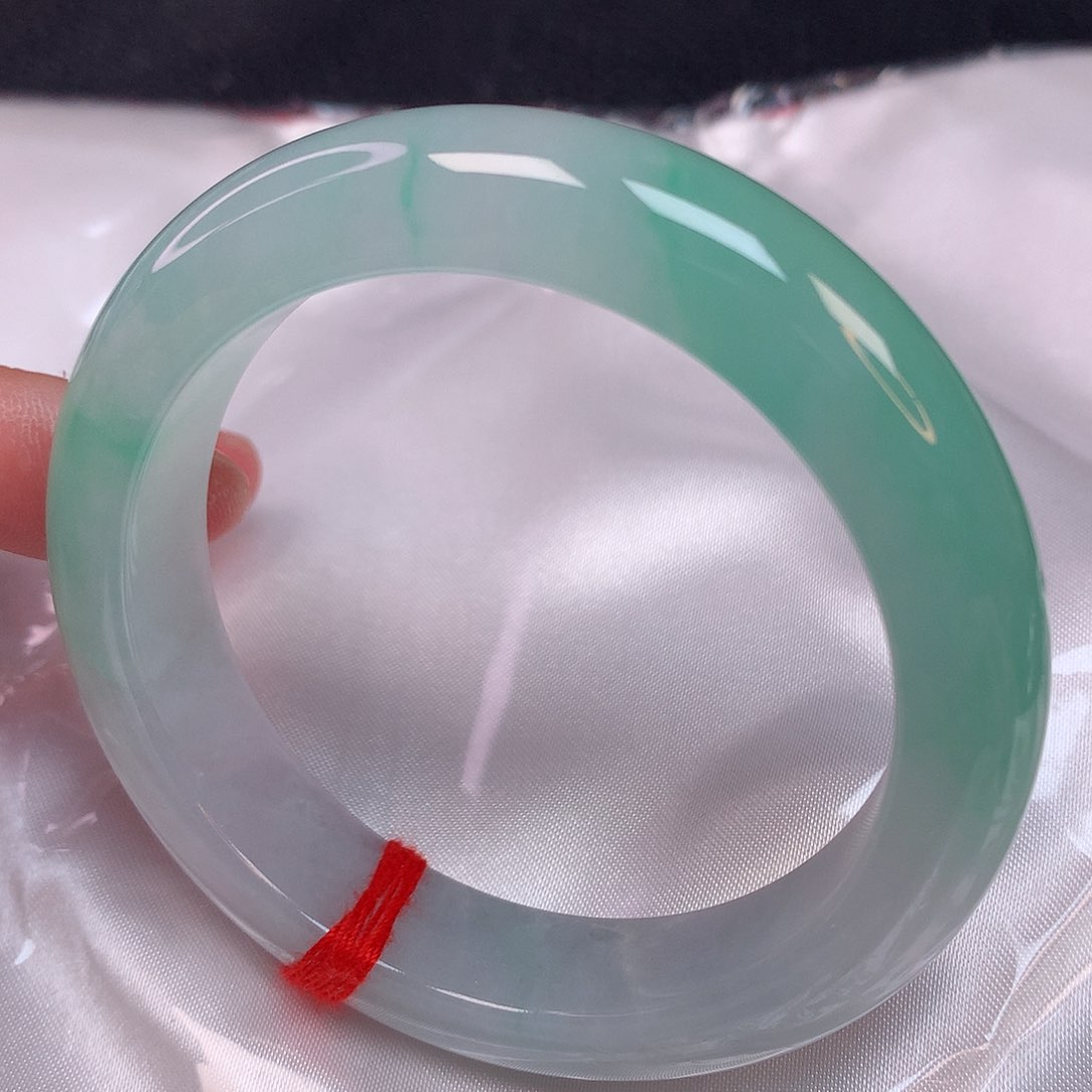 翡翠手镯未镶嵌56 翡翠手镯