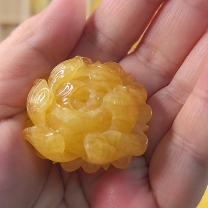 蜜蜡颈饰未镶嵌牡丹花