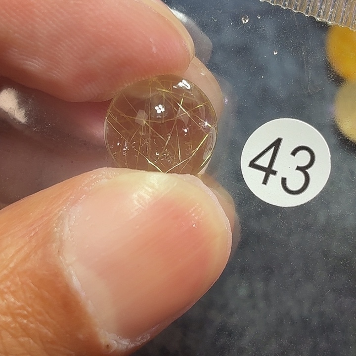 如***9水晶吊坠(不含链)未镶嵌