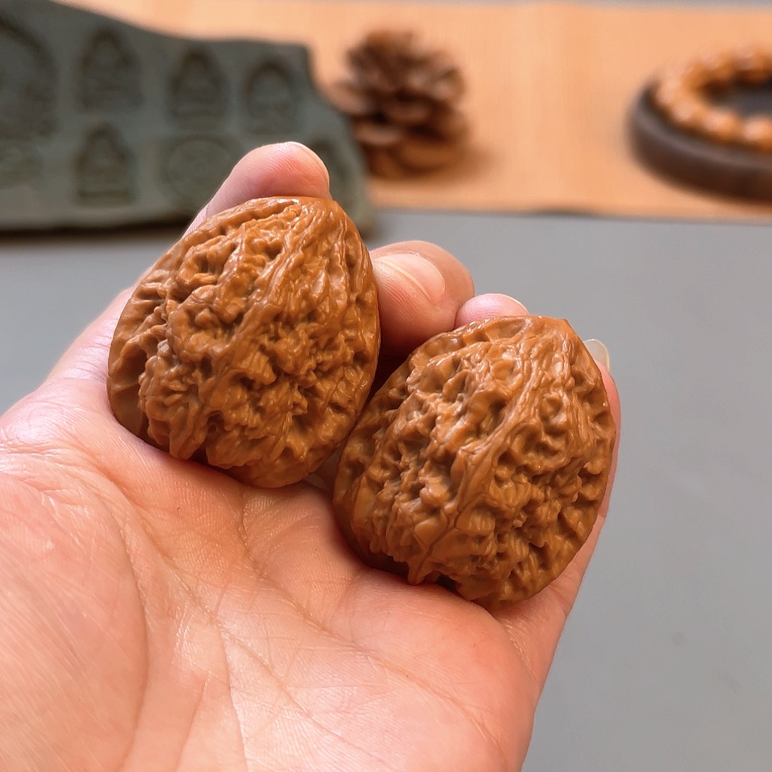 桃核把件34×35尺精修打底十三陵鸡心XM1097