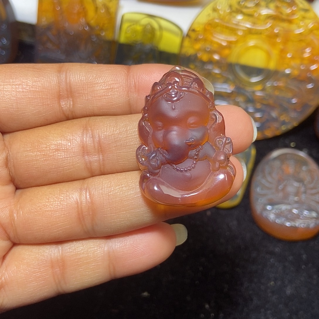 琥珀未镶嵌颈饰缅甸天然琥珀吊坠