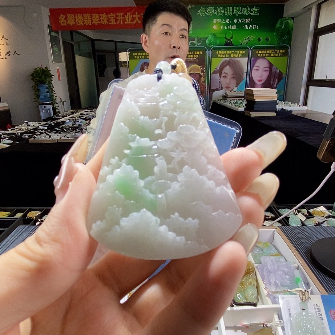 颈饰未镶嵌翡翠翡翠