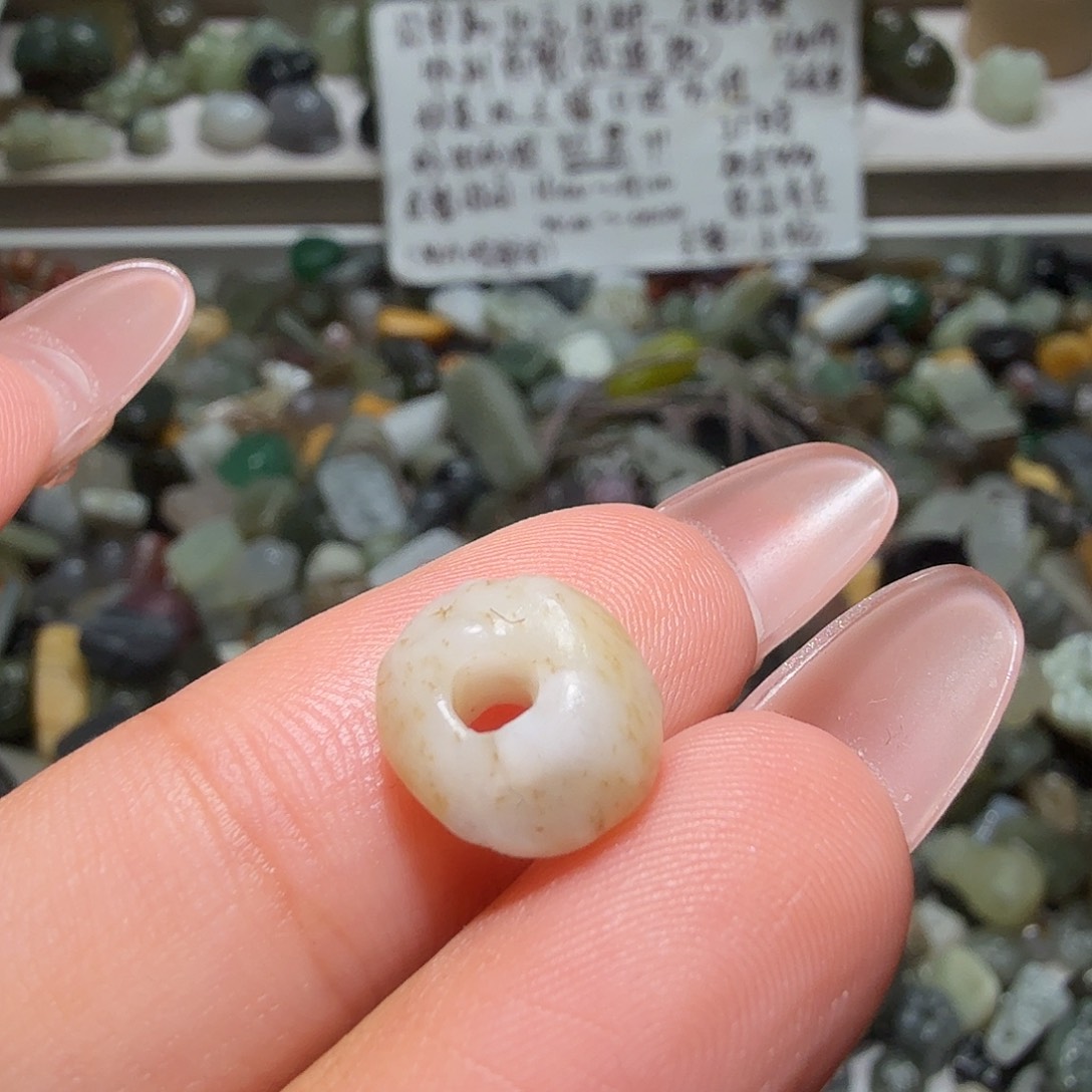 和田玉未镶嵌珠宝奇石