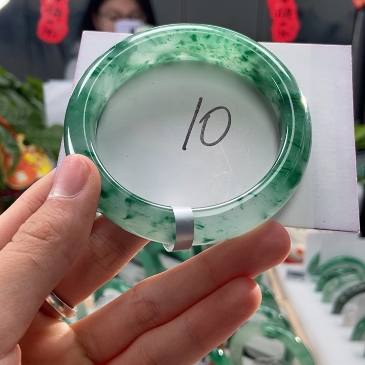 石英质玉手镯未镶嵌天然A货非洲翠手镯