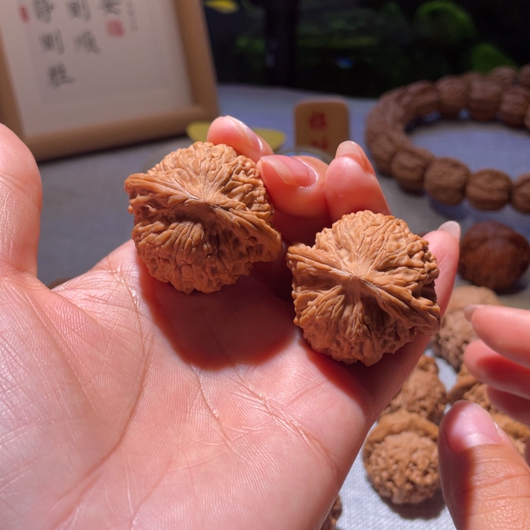 桃核把件z****g全品山地磨