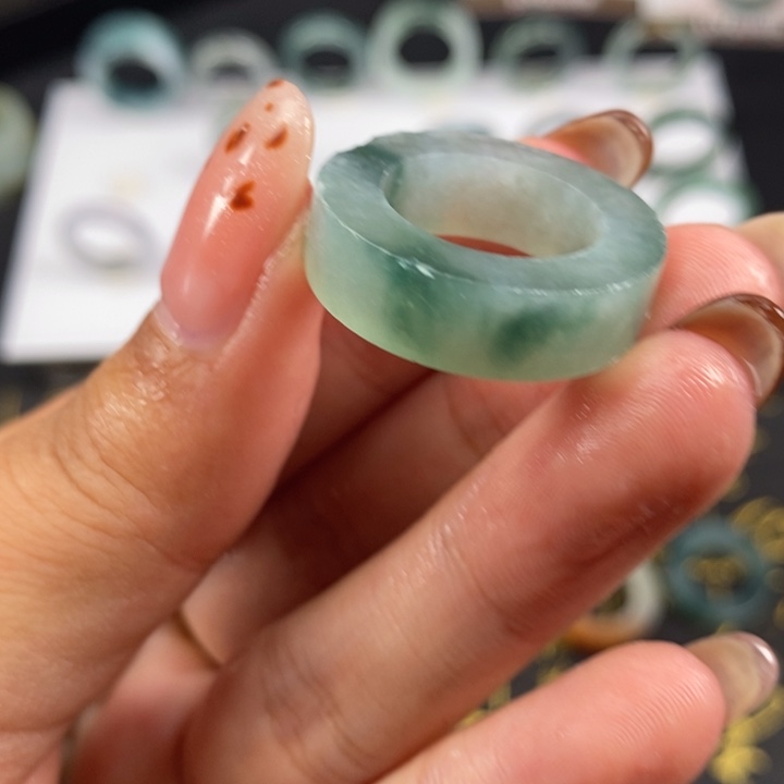 翡翠未镶嵌戒指013